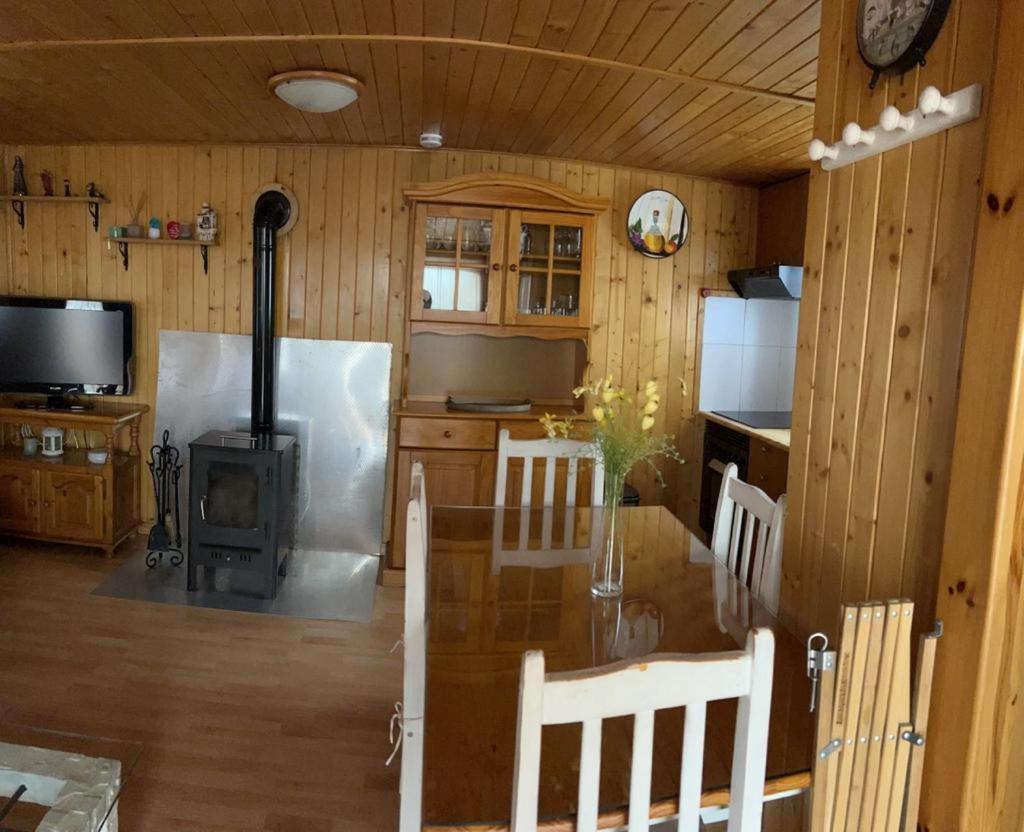 Cabana De Madera Especial Y Acogedora Cardenete エクステリア 写真